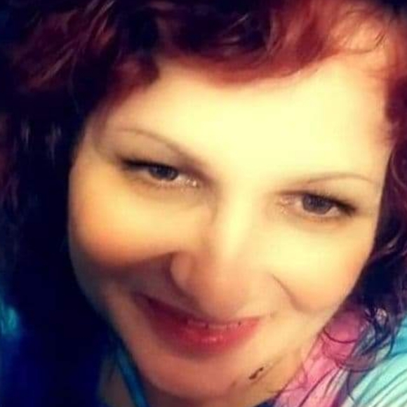 Meet your Posher, Rae - Picture 2 of 4